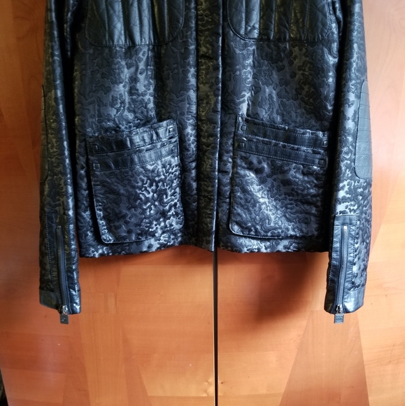 SOLD!!! Chanel Lamb leather &viscose CC logo  Jacket - Picture 9 of 15